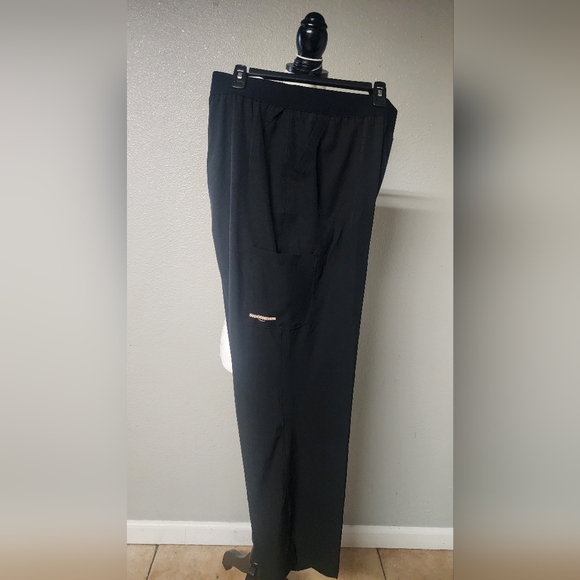 Sketchers - Picture 5 of 8